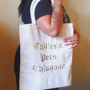 Chillona pero Chingona LARGE tote bag